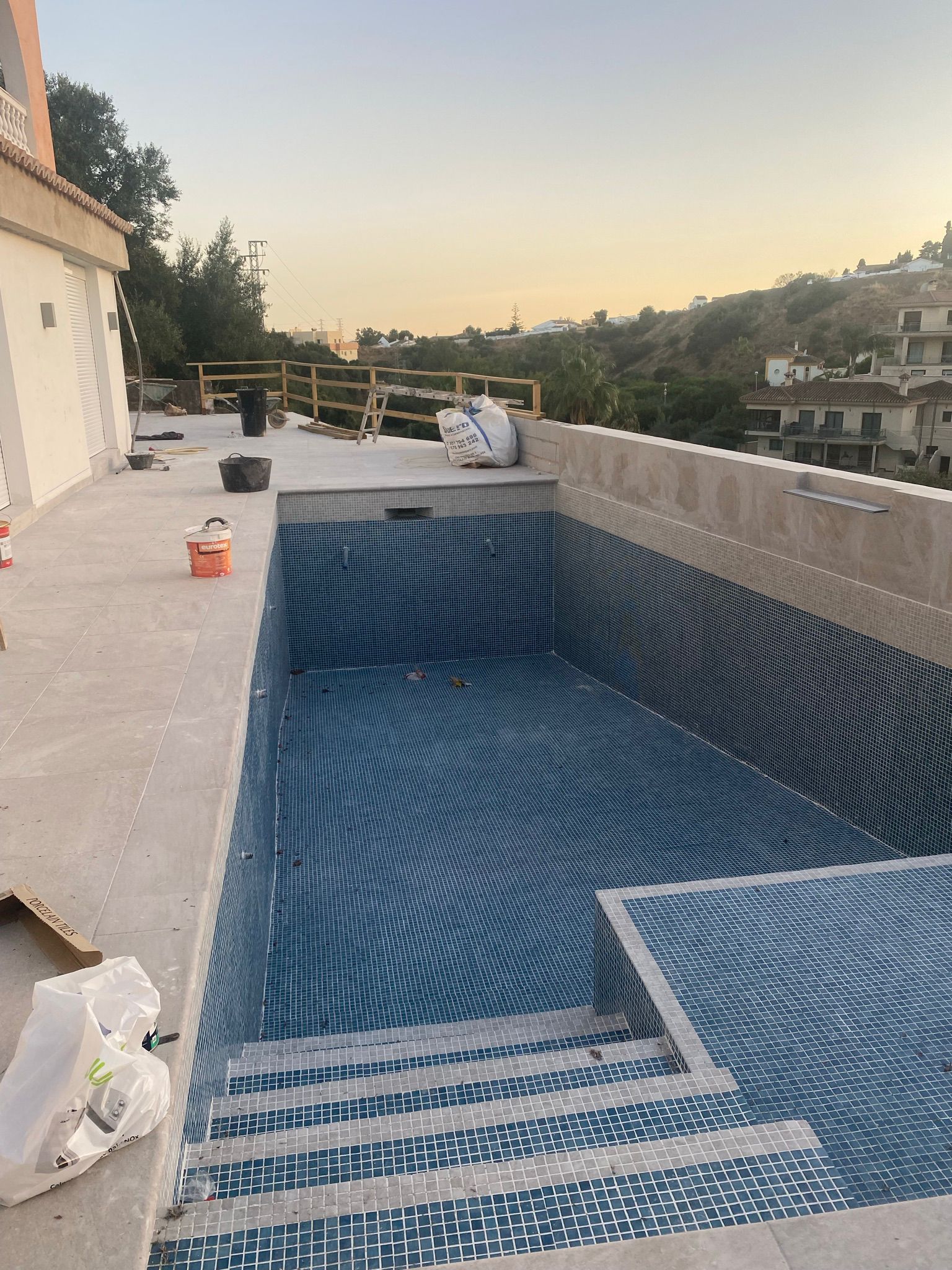 Piscina llave en mano